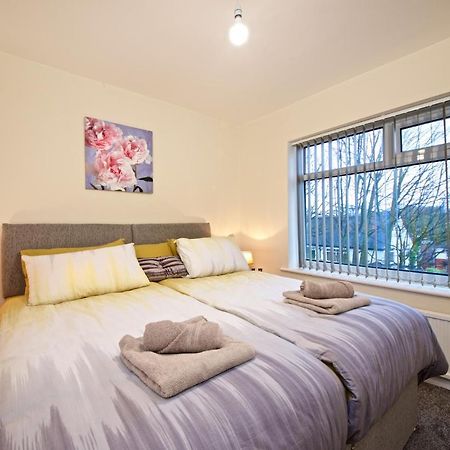 Beautiful Cozy Home With Free Parking Манчестер Екстер'єр фото