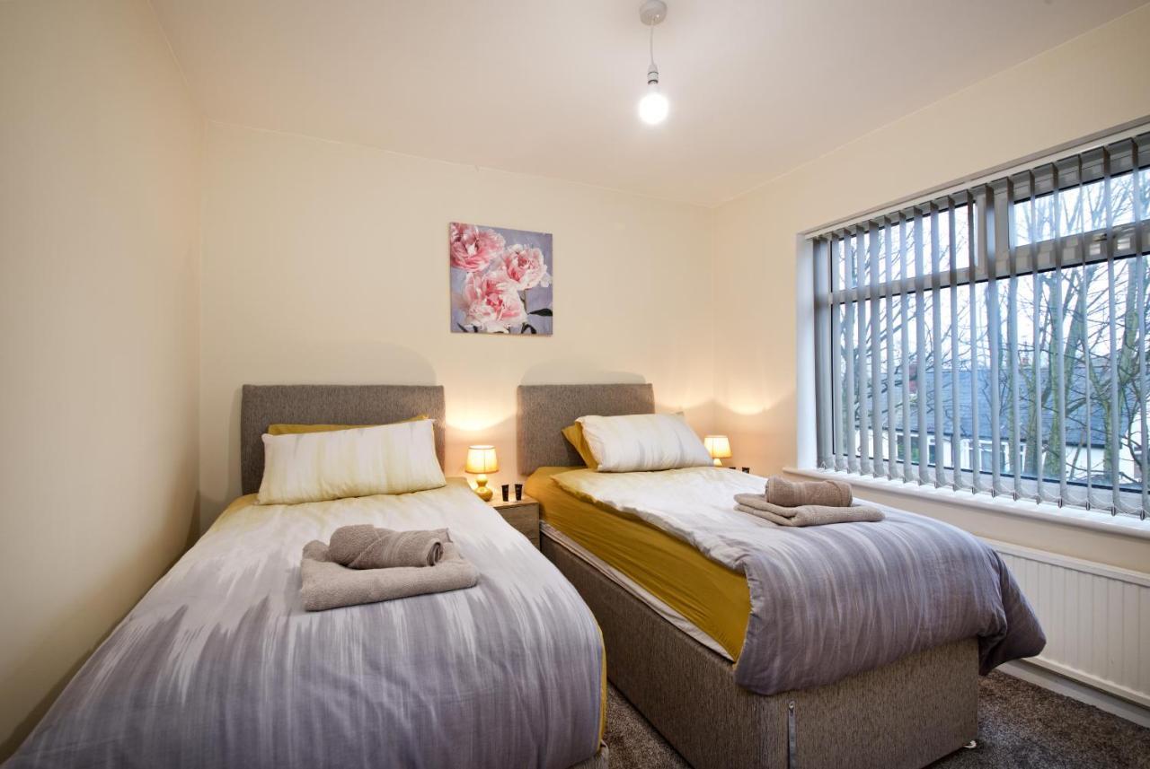 Beautiful Cozy Home With Free Parking Манчестер Екстер'єр фото